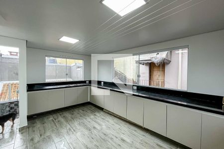 Casa à venda com 130m², 3 quartos e 2 vagas Casa à venda com 130m², 3 quartos e 2 vagasÁrea de serviço