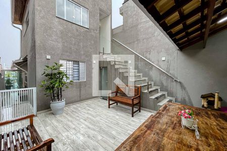 Casa à venda com 130m², 3 quartos e 2 vagas Casa à venda com 130m², 3 quartos e 2 vagasÁrea comum