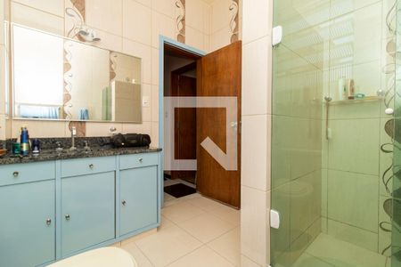 Casa à venda com 380m², 4 quartos e 5 vagasBanheiro