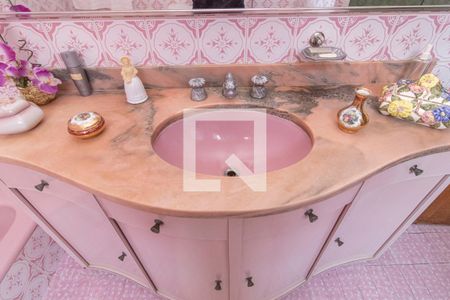 Casa à venda com 380m², 4 quartos e 5 vagasBanheiro Suíte