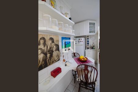 Apartamento à venda com 100m², 3 quartos e 2 vagas Apartamento à venda com 100m², 3 quartos e 2 vagasCozinha