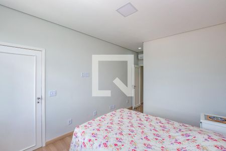 Apartamento à venda com 250m², 4 quartos e 2 vagas Apartamento à venda com 250m², 4 quartos e 2 vagasSuíte