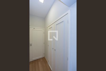 Apartamento à venda com 250m², 4 quartos e 2 vagas Apartamento à venda com 250m², 4 quartos e 2 vagasSuíte