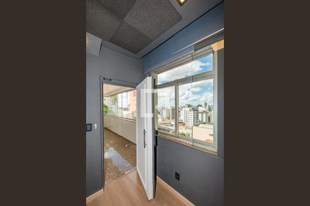 Apartamento à venda com 250m², 4 quartos e 2 vagas Apartamento à venda com 250m², 4 quartos e 2 vagasQuarto 4