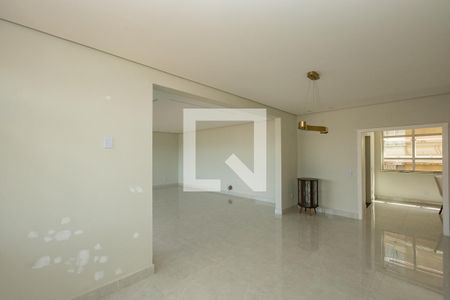 Apartamento à venda com 250m², 4 quartos e 2 vagas Apartamento à venda com 250m², 4 quartos e 2 vagasSala 2