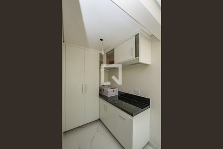 Apartamento à venda com 250m², 4 quartos e 2 vagas Apartamento à venda com 250m², 4 quartos e 2 vagasÁrea de Serviço