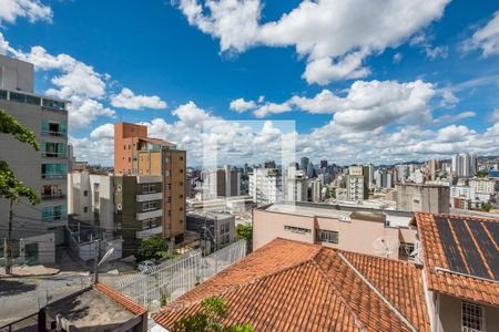 Apartamento à venda com 250m², 4 quartos e 2 vagas Apartamento à venda com 250m², 4 quartos e 2 vagasSala 2