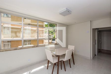 Apartamento à venda com 250m², 4 quartos e 2 vagas Apartamento à venda com 250m², 4 quartos e 2 vagasSala 3