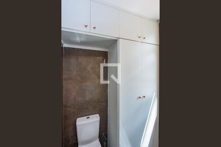 Apartamento à venda com 250m², 4 quartos e 2 vagas Apartamento à venda com 250m², 4 quartos e 2 vagasLavabo