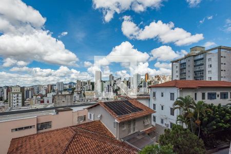 Apartamento à venda com 250m², 4 quartos e 2 vagas Apartamento à venda com 250m², 4 quartos e 2 vagasVaranda dos Quartos