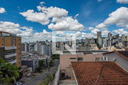 Apartamento à venda com 250m², 4 quartos e 2 vagas Apartamento à venda com 250m², 4 quartos e 2 vagasSuíte
