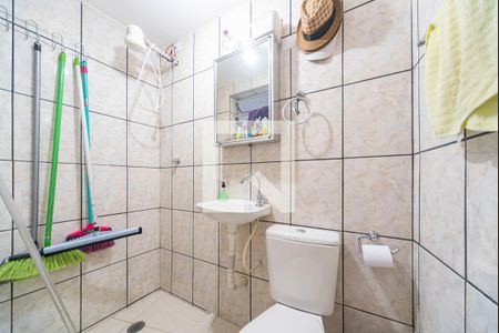 Casa à venda com 252m², 3 quartos e 4 vagasBanheiro de Serviço