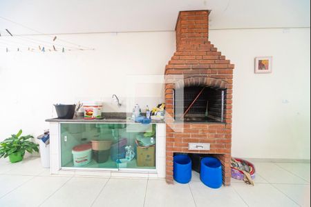 Casa à venda com 252m², 3 quartos e 4 vagasPia e Churrasqueira