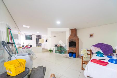 Casa à venda com 252m², 3 quartos e 4 vagasÁrea Gourmet e Área de Serviço 