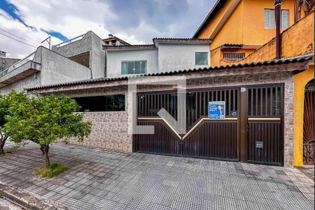 Casa à venda com 252m², 3 quartos e 4 vagasFachada