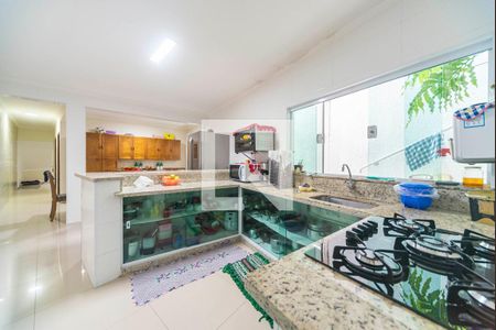 Casa à venda com 252m², 3 quartos e 4 vagasCozinha