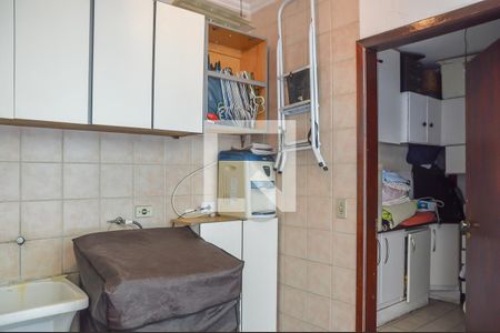 Casa à venda com 170m², 3 quartos e 2 vagasÁrea de Serviço