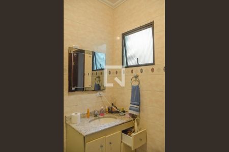 Casa à venda com 170m², 3 quartos e 2 vagasBanheiro