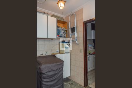 Casa à venda com 170m², 3 quartos e 2 vagasÁrea de Serviço