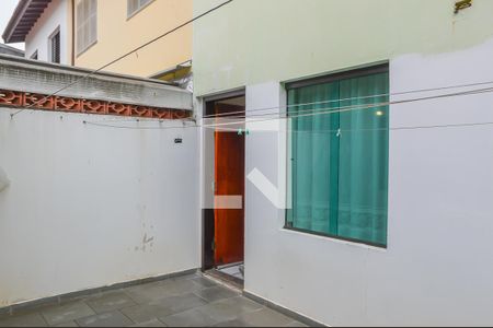 Casa à venda com 170m², 3 quartos e 2 vagasQuintal