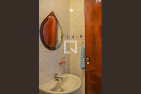 Casa à venda com 170m², 3 quartos e 2 vagasLavabo