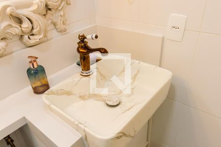 Apartamento à venda com 62m², 3 quartos e 2 vagasBanheiro da Suíte 1 Pia