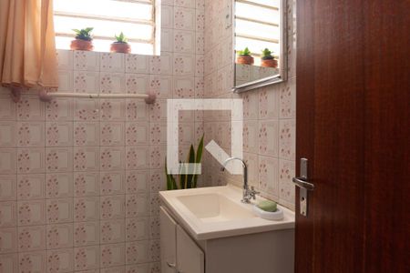 Apartamento à venda com 62m², 2 quartos e sem vaga Apartamento à venda com 62m², 2 quartos e sem vagaBanheiro