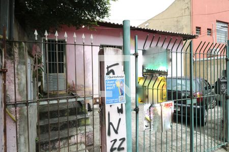 Casa à venda com 300m², 5 quartos e 3 vagas Casa à venda com 300m², 5 quartos e 3 vagasFachada