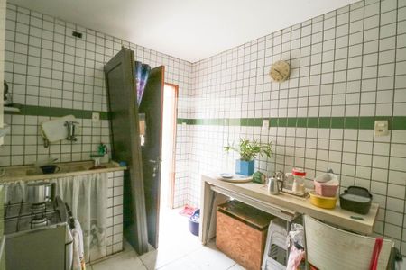 Casa à venda com 300m², 5 quartos e 3 vagas Casa à venda com 300m², 5 quartos e 3 vagasCasa 2