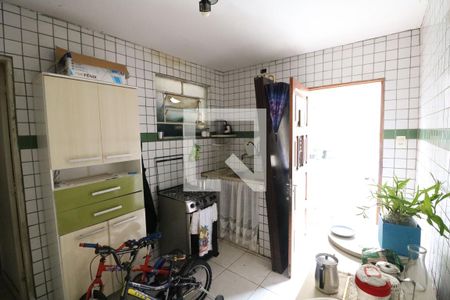 Casa à venda com 300m², 5 quartos e 3 vagas Casa à venda com 300m², 5 quartos e 3 vagasCasa 2