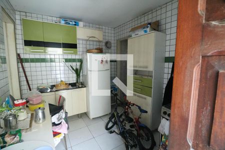 Casa à venda com 300m², 5 quartos e 3 vagas Casa à venda com 300m², 5 quartos e 3 vagasCasa 2