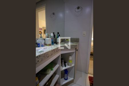 Apartamento à venda com 210m², 3 quartos e 2 vagasBanheiro da Suíte 1