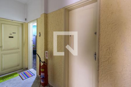 Apartamento à venda com 100m², 3 quartos e 1 vagaEntradas do imóvel (Social e serviço)