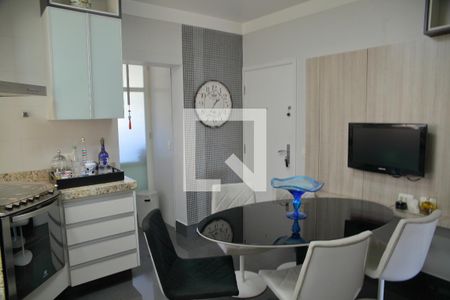 Apartamento à venda com 219m², 3 quartos e 3 vagasCozinha