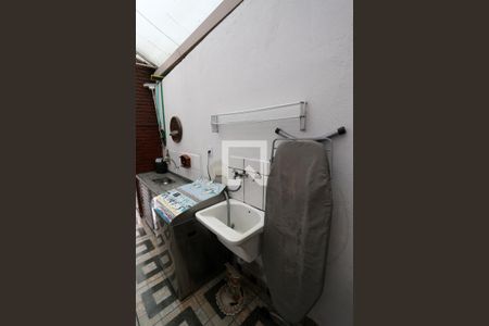 Casa à venda com 80m², 3 quartos e 1 vagaÁrea de Serviço