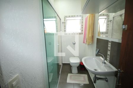 Casa à venda com 250m², 3 quartos e 2 vagasSuíte