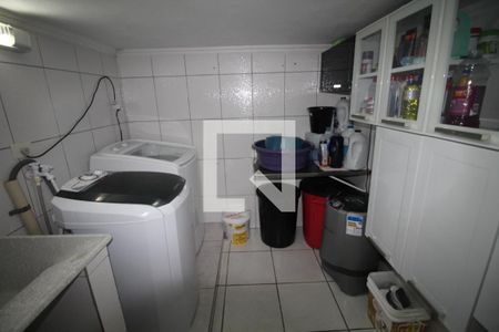 Casa à venda com 250m², 3 quartos e 2 vagasÁrea de Serviço