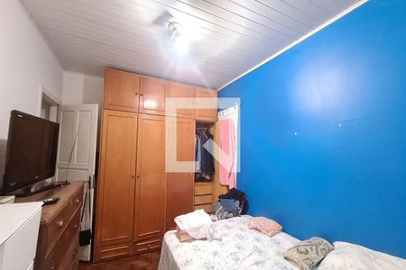 Casa à venda com 212m², 5 quartos e 3 vagas Casa à venda com 212m², 5 quartos e 3 vagasQuarto 4