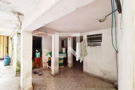 Casa à venda com 212m², 5 quartos e 3 vagas Casa à venda com 212m², 5 quartos e 3 vagasÁrea comum