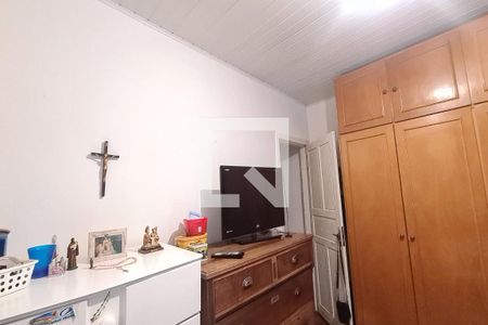 Casa à venda com 212m², 5 quartos e 3 vagas Casa à venda com 212m², 5 quartos e 3 vagasQuarto 4