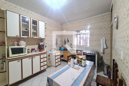 Casa à venda com 212m², 5 quartos e 3 vagas Casa à venda com 212m², 5 quartos e 3 vagasCozinha