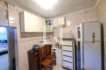 Casa à venda com 212m², 5 quartos e 3 vagas Casa à venda com 212m², 5 quartos e 3 vagasCozinha