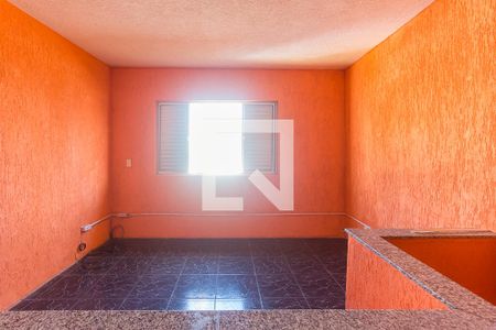 Sala de casa para alugar com 3 quartos, 150m² em Jundiapeba, Mogi das Cruzes