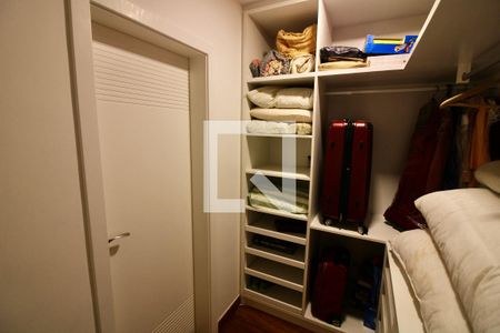 Casa à venda com 560m², 7 quartos e sem vaga Casa à venda com 560m², 7 quartos e sem vagaCloset da suíte 2