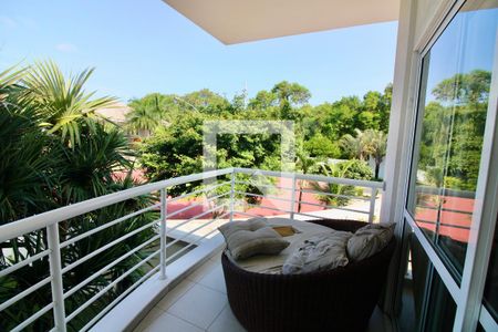 Casa à venda com 560m², 7 quartos e sem vaga Casa à venda com 560m², 7 quartos e sem vagaVaranda da Suite 3