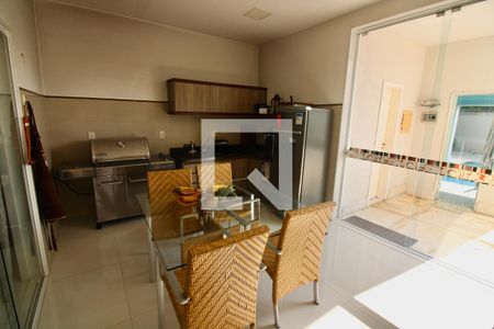 Casa à venda com 560m², 7 quartos e sem vaga Casa à venda com 560m², 7 quartos e sem vagaEspaço Gourmet