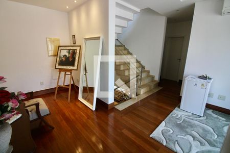 Casa à venda com 560m², 7 quartos e sem vaga