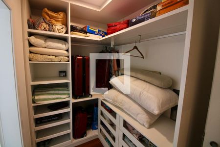 Casa à venda com 560m², 7 quartos e sem vaga Casa à venda com 560m², 7 quartos e sem vagaCloset da suíte 2