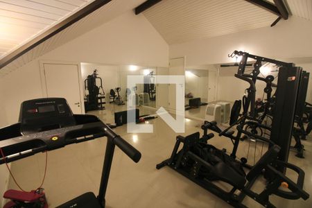 Casa à venda com 560m², 7 quartos e sem vaga Casa à venda com 560m², 7 quartos e sem vagaAcademia