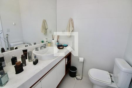 Casa à venda com 560m², 7 quartos e sem vaga Casa à venda com 560m², 7 quartos e sem vagaBanheiro da Suíte 1